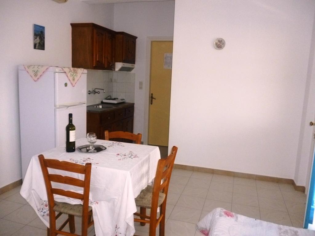 Apartments Jota 마라토캄포스 객실 사진